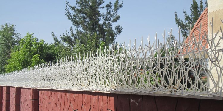 نصب حفاظ شاخ گوزنی در ویلا